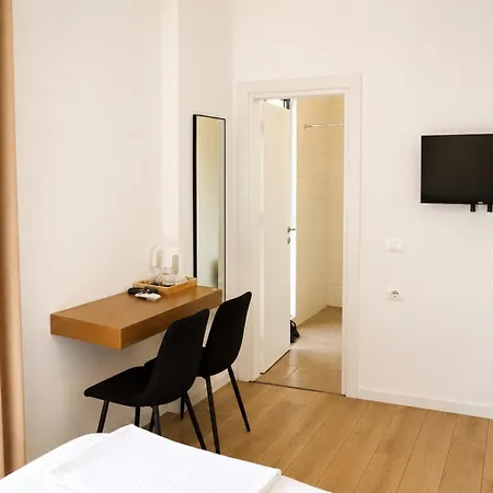 Sm Favorite Appartement Tirana
